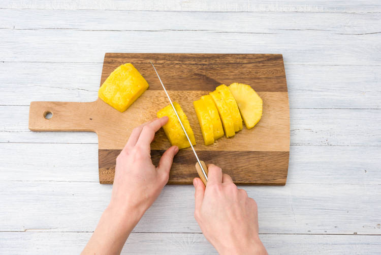 Prepare the pineapple