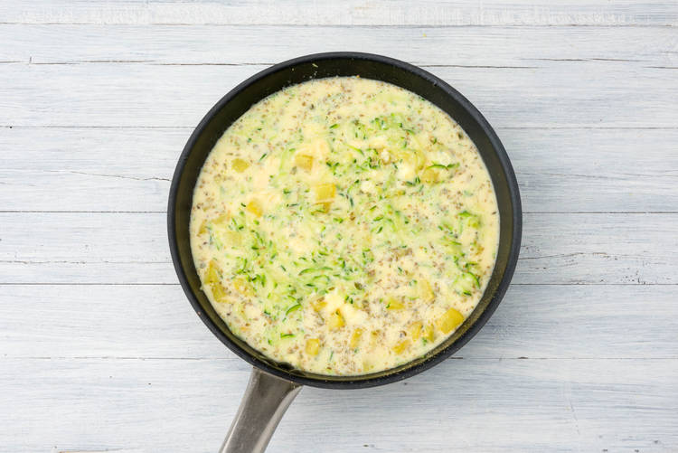 Bak de omelet.