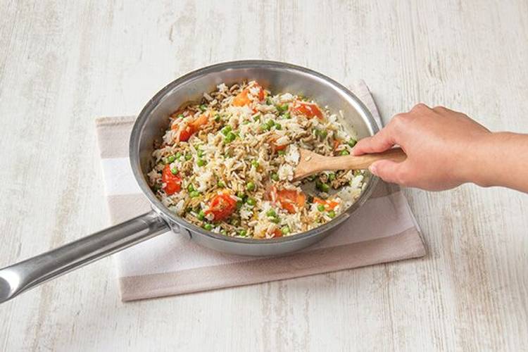 Toss rice