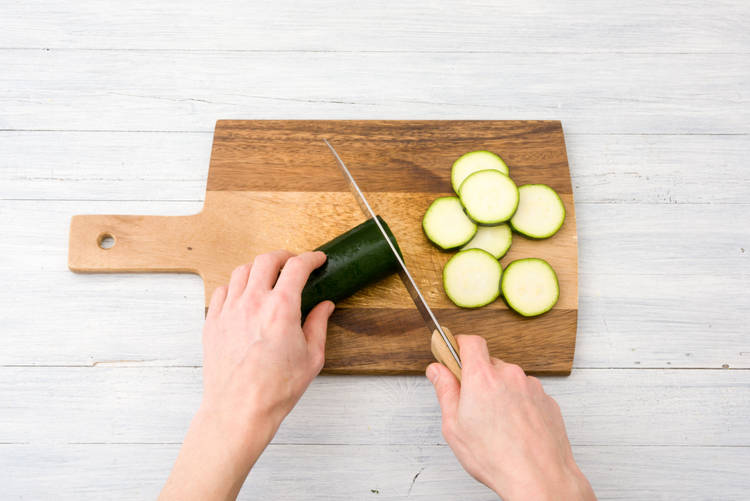 Zucchini schneiden