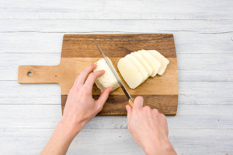 Slice the hallmoumi