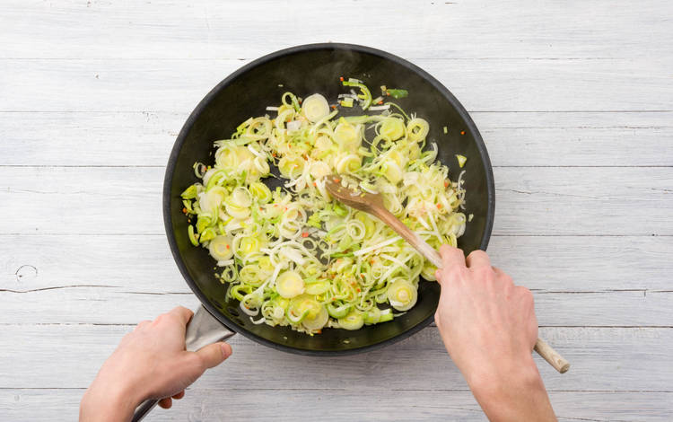 Fruit de knoflook, ui, rode peper en prei.
