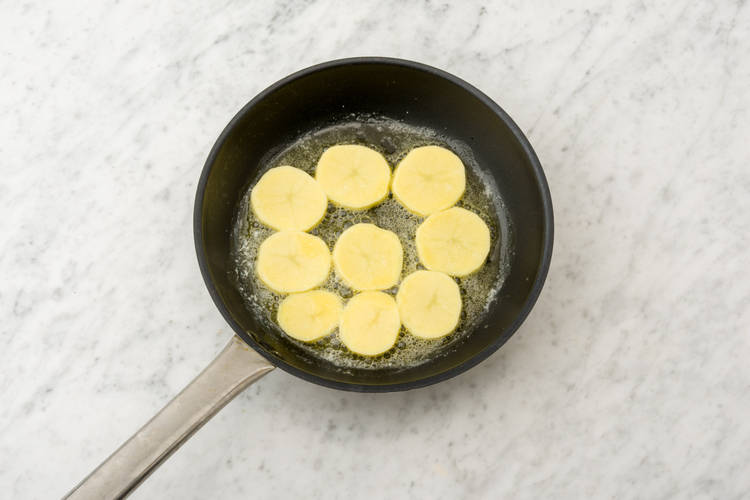 Bak de aardappelen