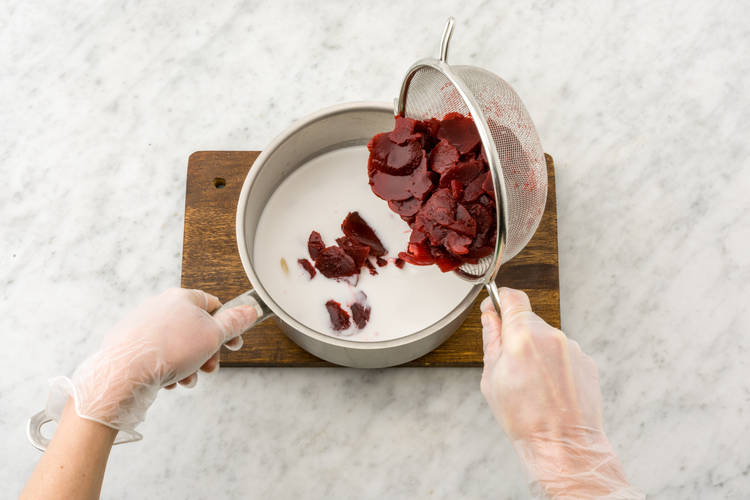 Rote-Bete-Bohnen-Püree zubereiten