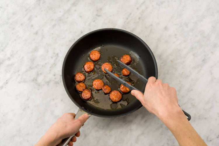Chorizo anbraten