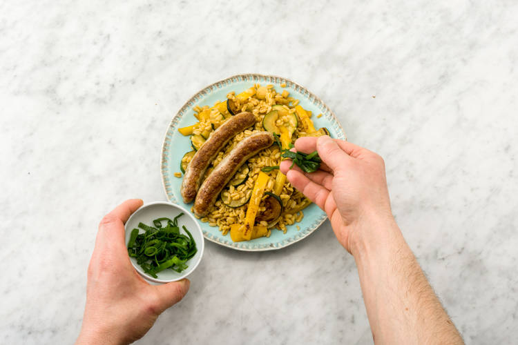 Garneer met de overige bosui.