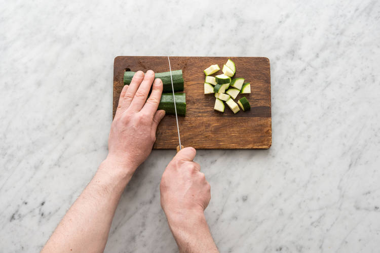 Zucchini schneiden