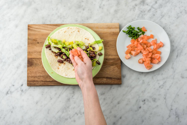 Serve tortillas