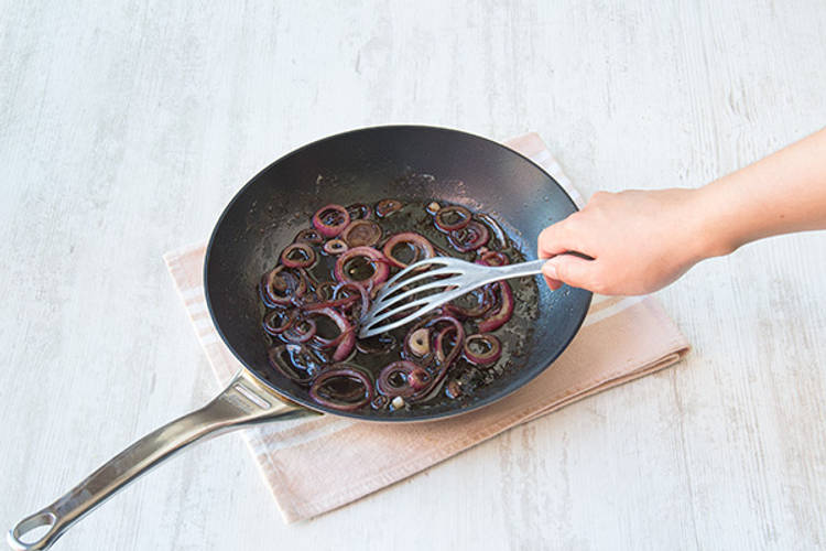 Cook the caramelised onion