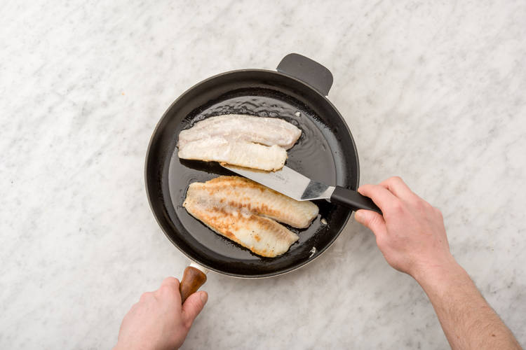 Fry the fish