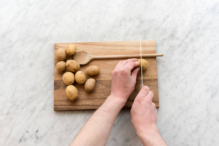 Kartoffeln einschneiden