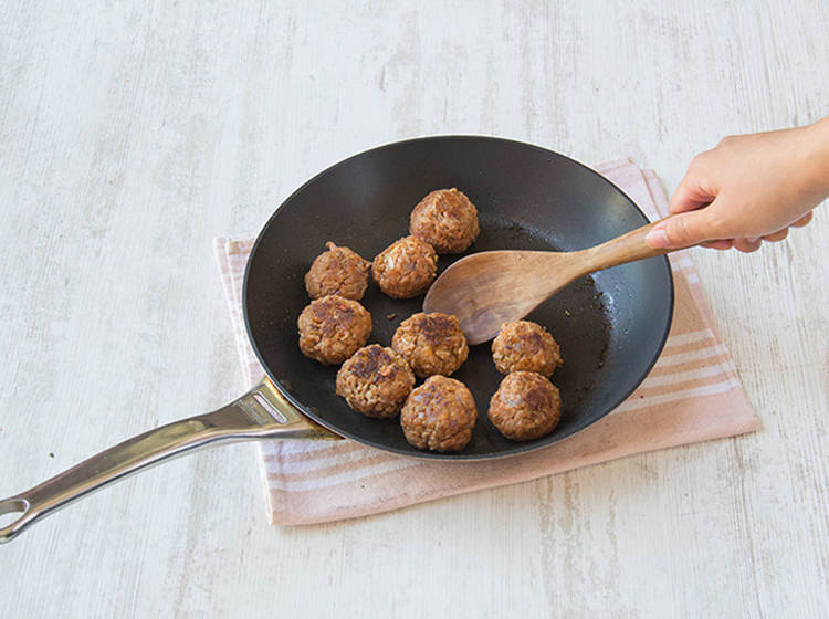 Fry the meatballs