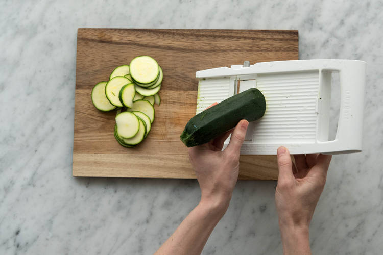 Zucchini hobeln