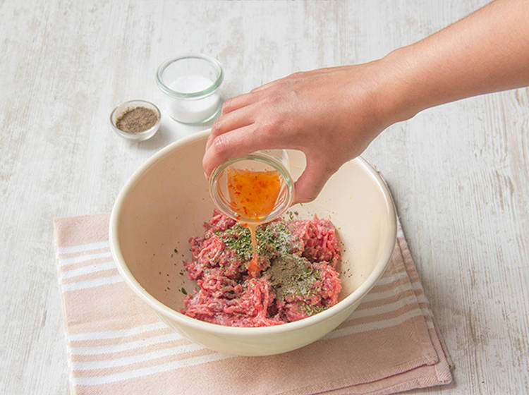 Mix the lamb and spices