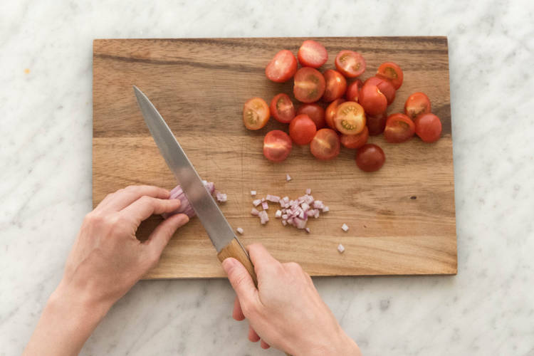 Schalotte schneiden