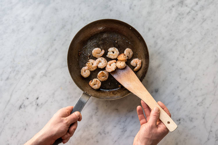 Cook the prawns
