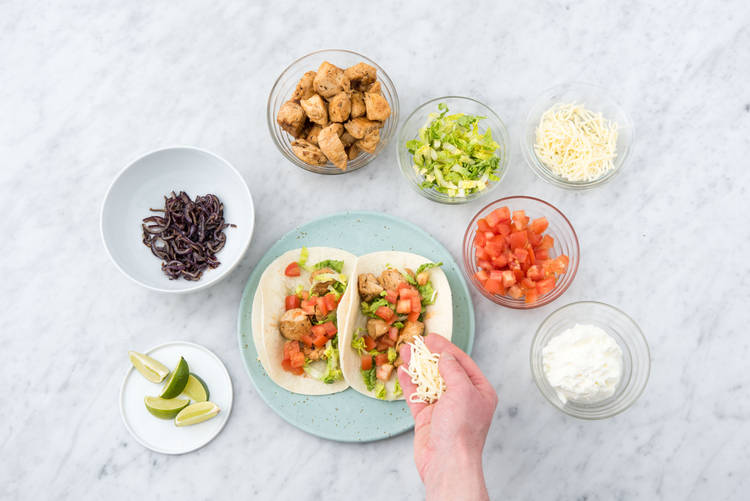 Prepare the tacos