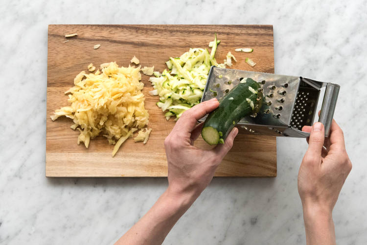 Zucchini reiben