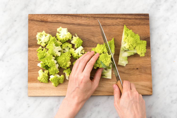 Chop romanesco.
