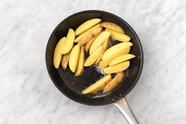 Bak de aardappelen