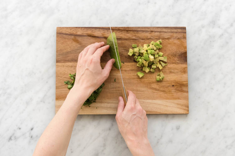 Avocado würfeln