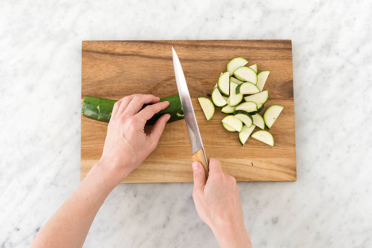 Zucchini klein schneiden