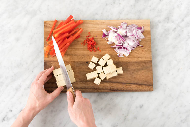 Tofu würfeln