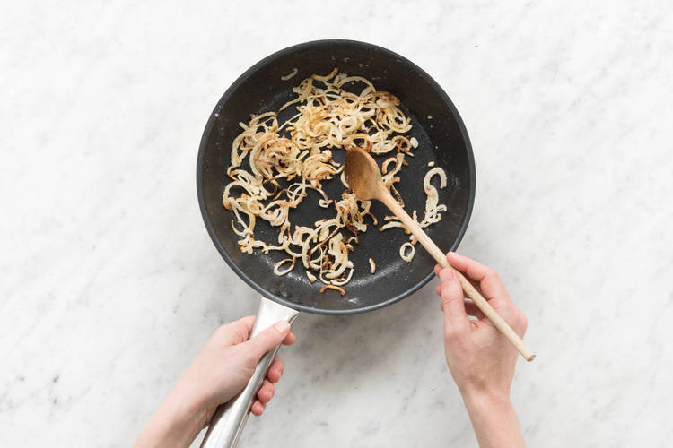 Röstzwiebeln zubereiten