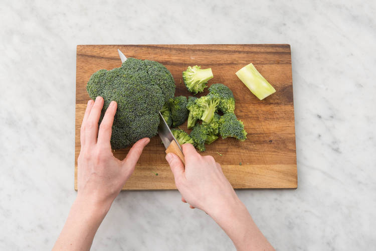 BROCCOLI KLEIN SCHNEIDEN