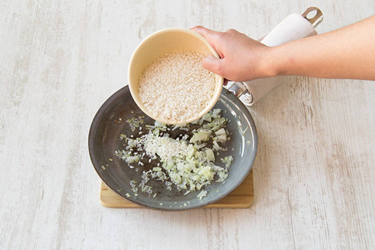 Toast the rice