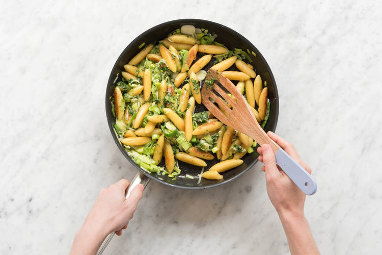 Pesto unterheben