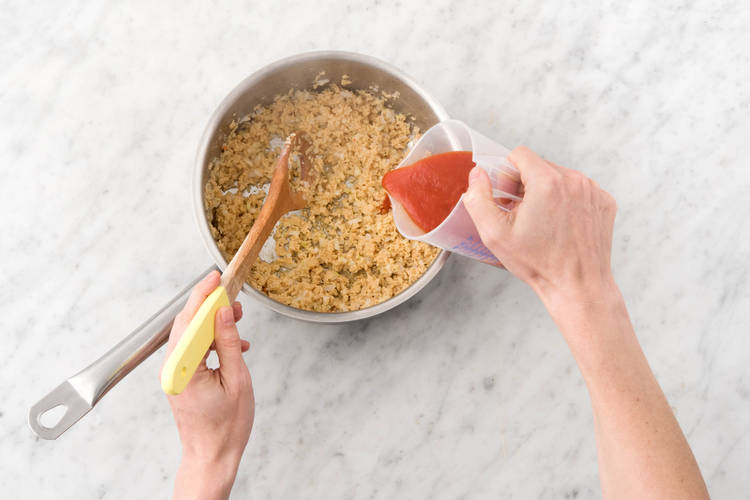 Mit Tomaten ablöschen