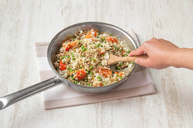 Add rice to mince.