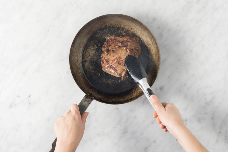 Steak braten