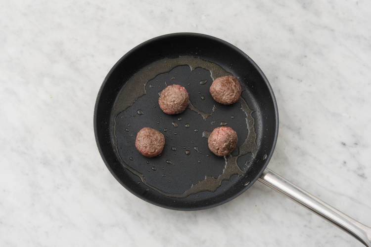 Cuire les boulettes