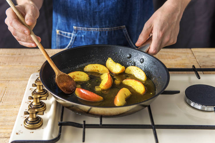 Caramelise the Apples