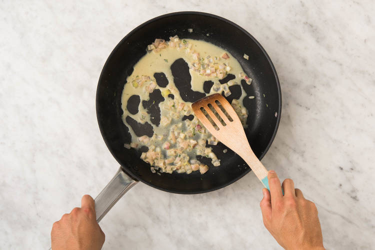 5 PRÉPARER LA SAUCE