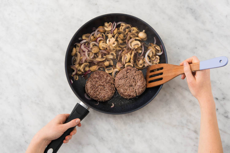 Cuire le steak haché