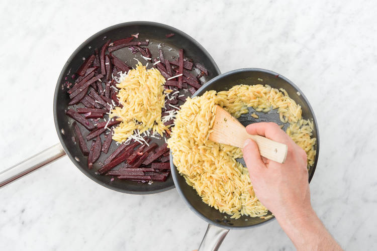 Ajoutez l'orzo aux betteraves