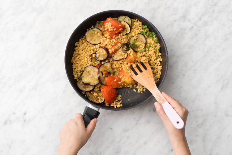 Ajouter les légumes à la poêle