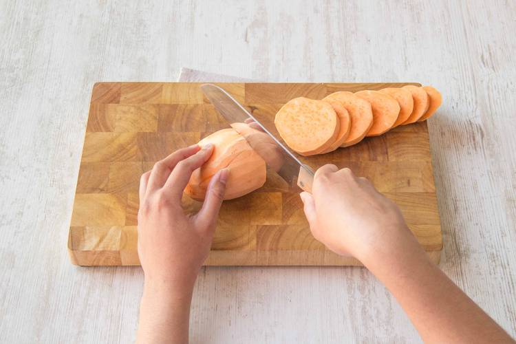 Découper les patates douces
