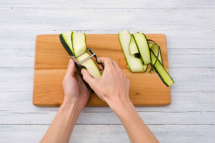 Couper la courgette