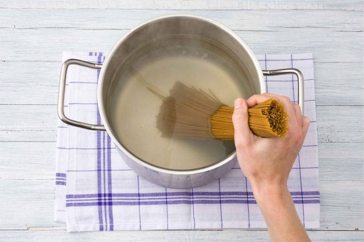 Cuire les spaghetti