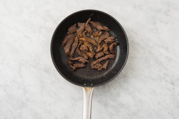 Cuire l'émincé de boeuf