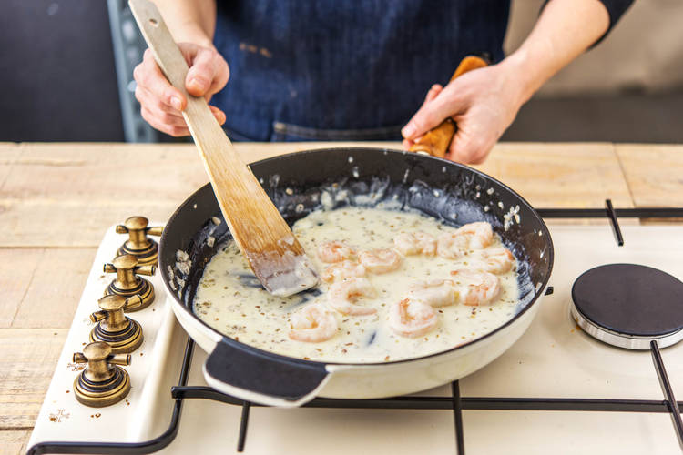 Add the Prawns