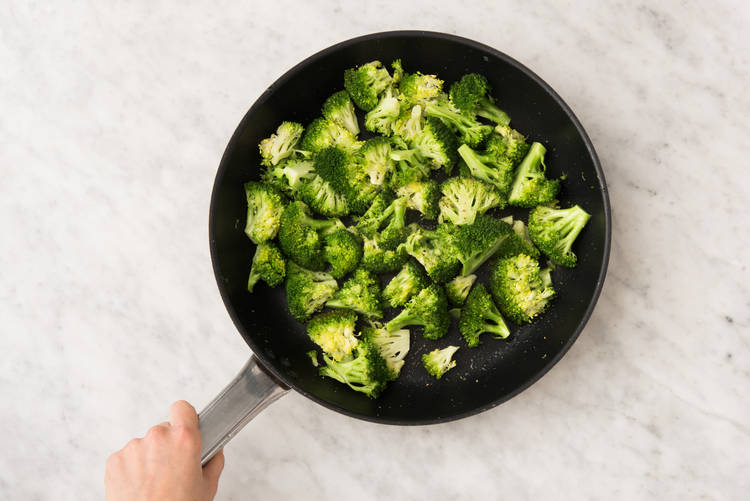5 COOK BROCCOLI