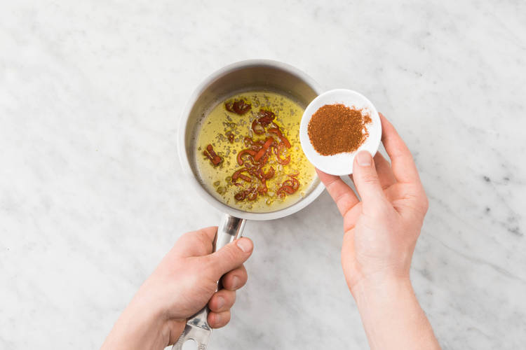 CHILI-MARINADE ZUBEREITEN