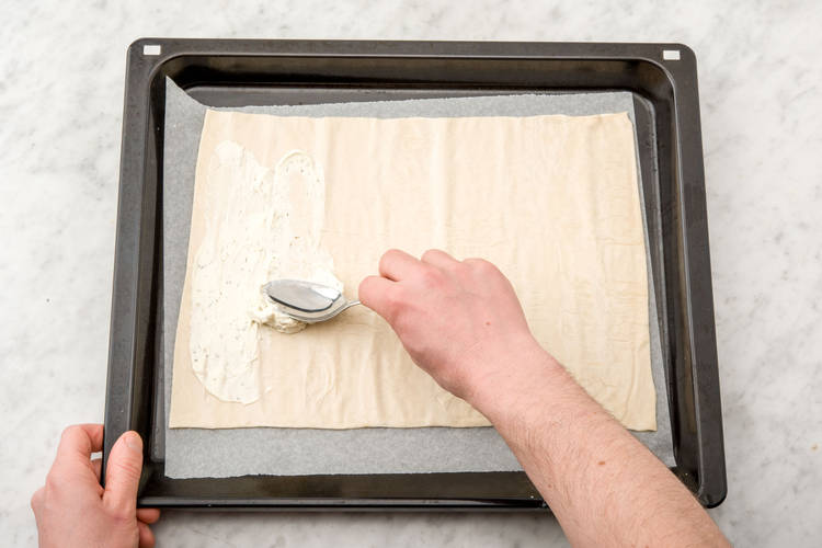 flammkuchen bestreichen