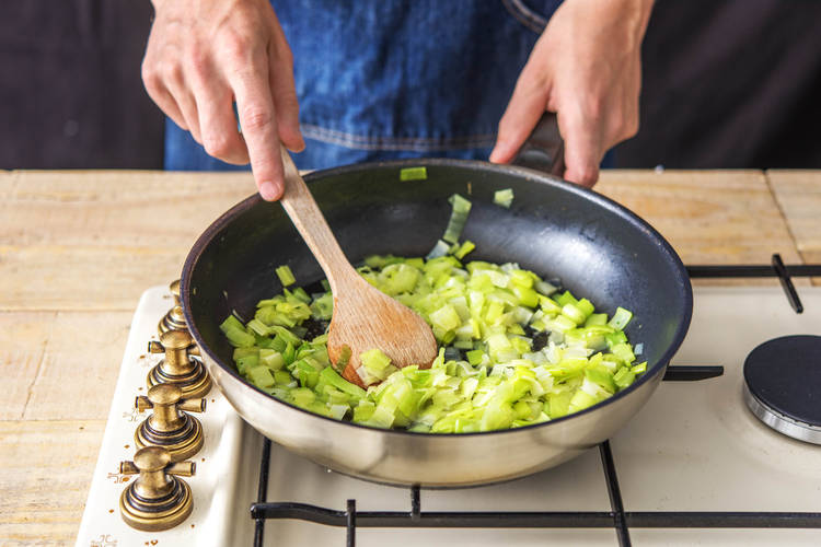 Simmer the Leek