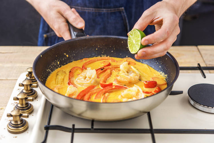 Add the Prawns